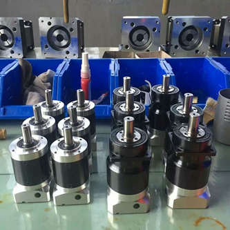 上海權(quán)立伺服減速機(jī)